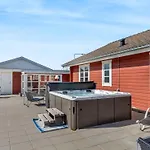 Uolevi - 600m From The Sea By Interhome *